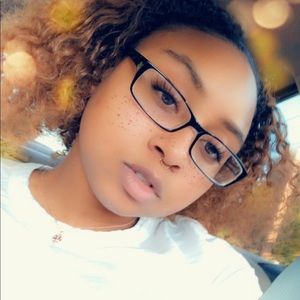 Meet your Posher, Jade